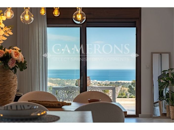 Image No.15-3 Bed Property for sale