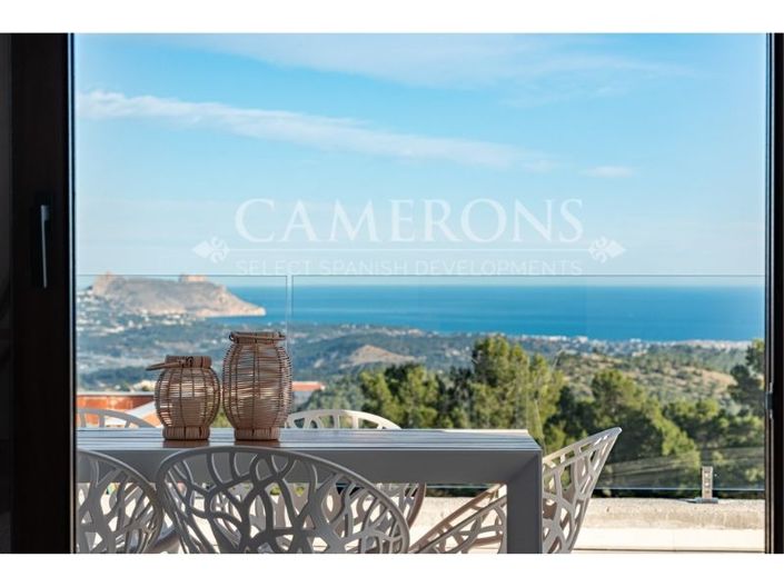 Image No.16-3 Bed Property for sale