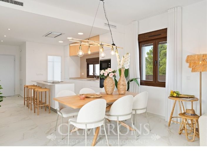 Image No.19-3 Bed Property for sale