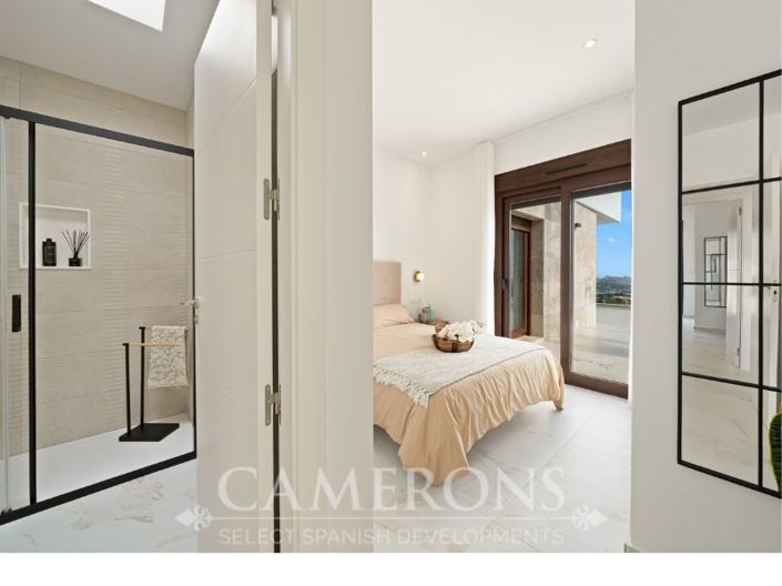 Image No.27-3 Bed Property for sale