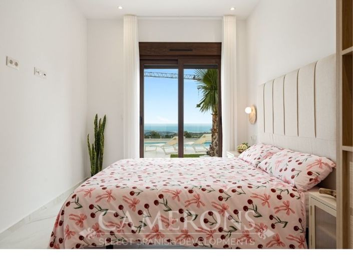 Image No.31-3 Bed Property for sale