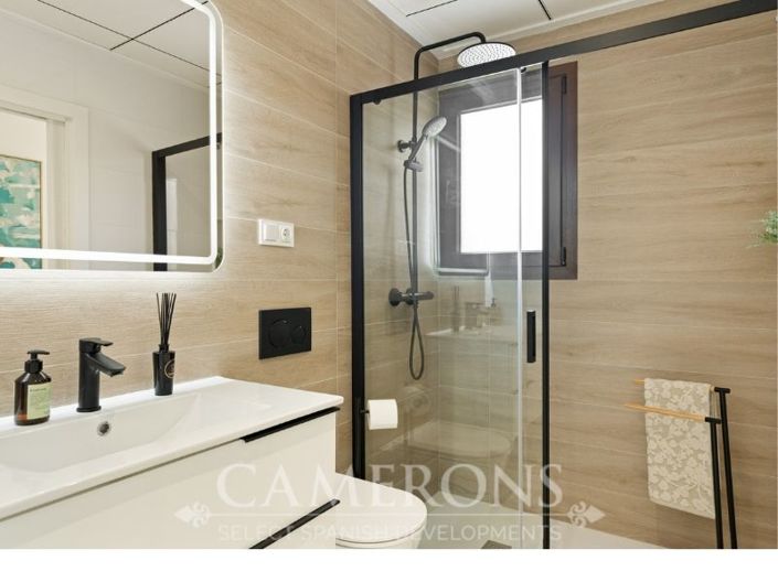 Image No.34-3 Bed Property for sale