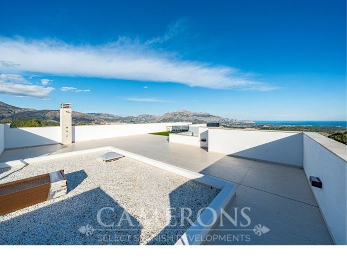 Image No.37-3 Bed Property for sale