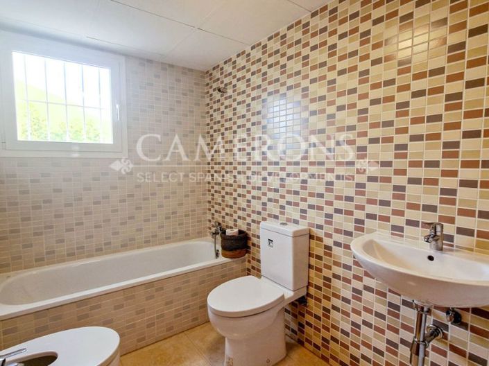 Image No.23-3 Bed Villa for sale