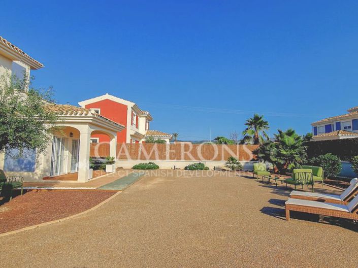 Image No.3-3 Bed Villa for sale