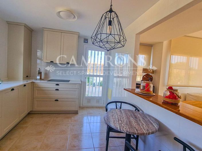 Image No.10-4 Bed Villa for sale