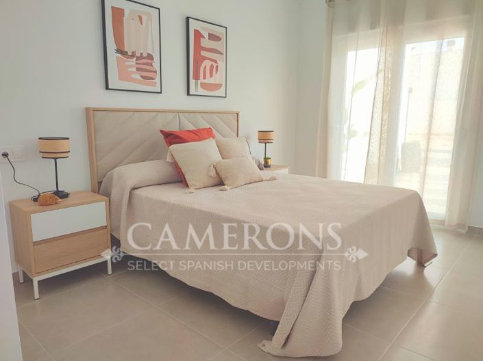 Image No.11-3 Bed Property for sale