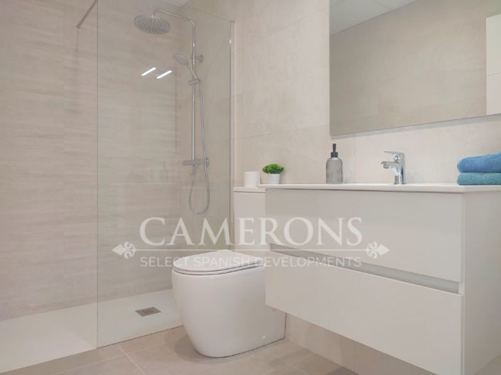 Image No.15-3 Bed Property for sale