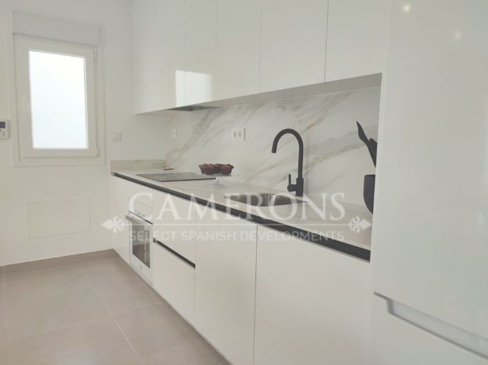 Image No.4-3 Bed Property for sale