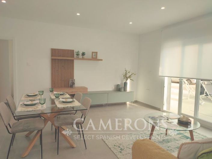 Image No.8-3 Bed Property for sale