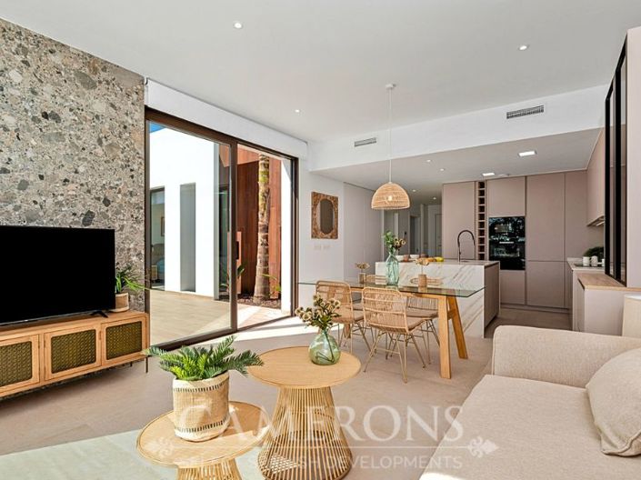 Image No.9-3 Bed Property for sale