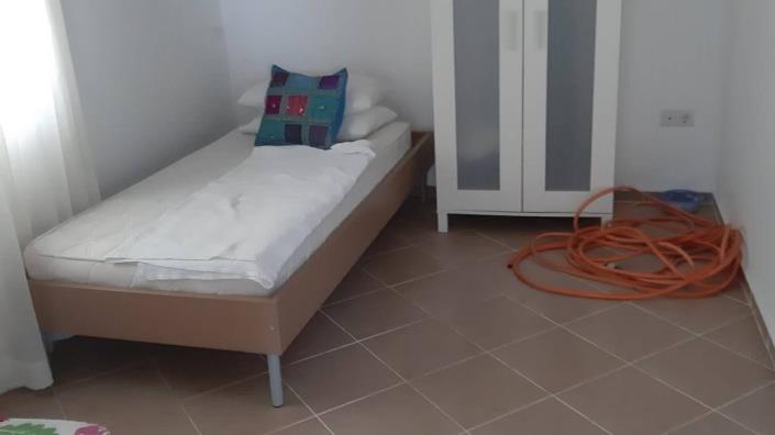 Image No.12-5 Bed House for sale