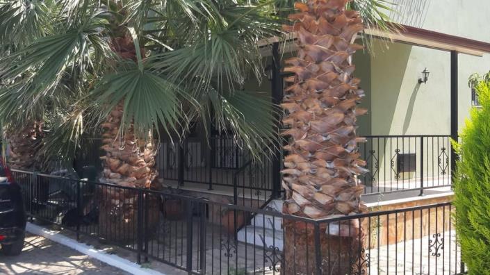 Image No.2-5 Bed House for sale