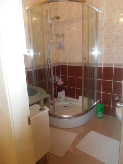 Image No.11-3 Bed House for sale