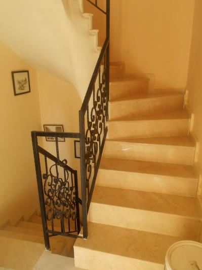 Image No.18-3 Bed House for sale