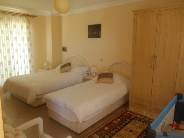 Image No.20-3 Bed Villa / Detached for sale