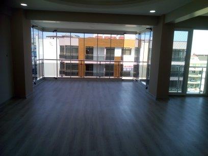 Image No.17-4 Bed Apartment for sale