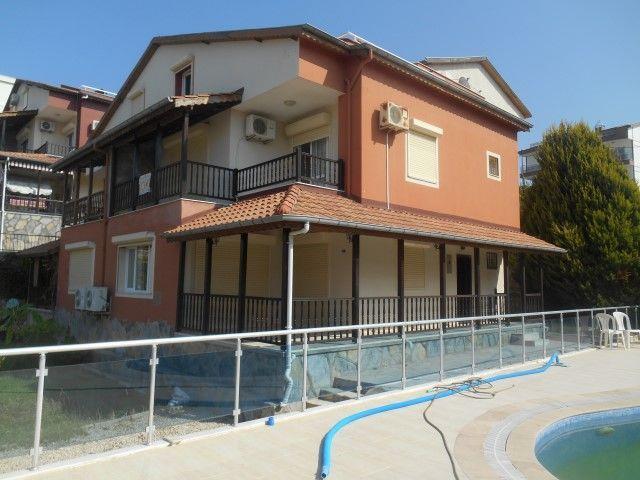 Image No.2-Maison / Villa de 5 chambres à vendre à Kusadasi