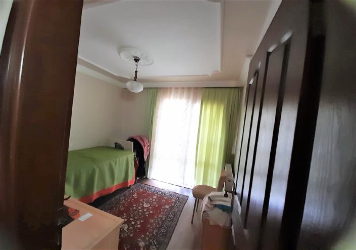 Image No.18-3 Bed House for sale