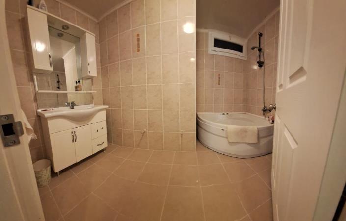 Image No.28-3 Bed Apartment for sale