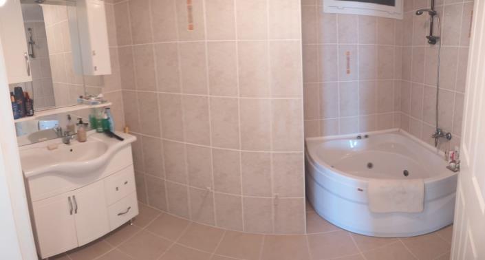 Image No.21-3 Bed Apartment for sale