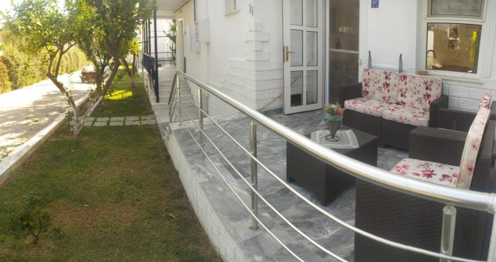 Image No.12-2 Bed House for sale