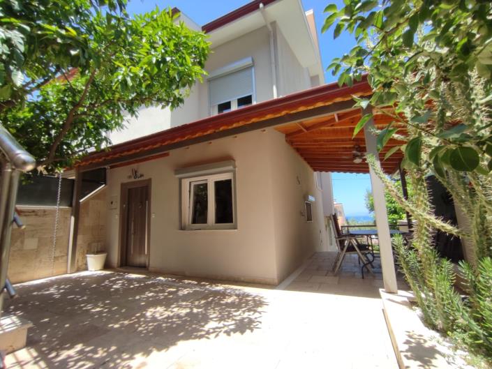 Image No.1-3 Bed House for sale