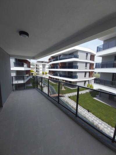 Image No.25-3 Bed Apartment for sale