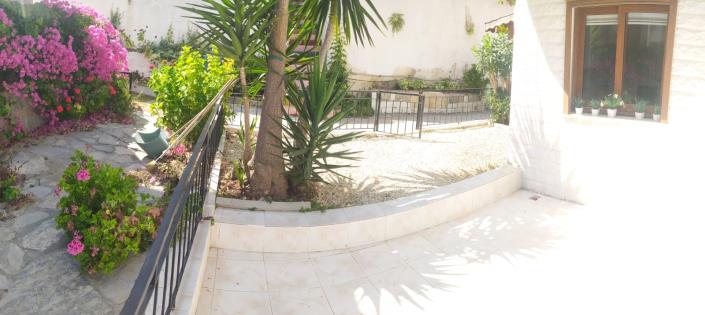 Image No.7-4 Bed House for sale