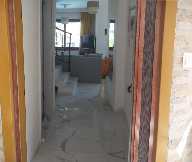 Image No.14-4 Bed House for sale