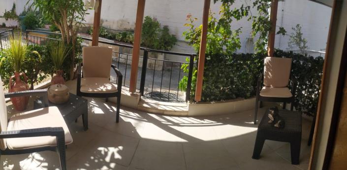 Image No.16-4 Bed House for sale