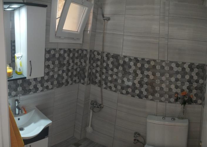 Image No.17-4 Bed House for sale