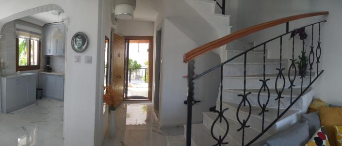 Image No.19-4 Bed House for sale