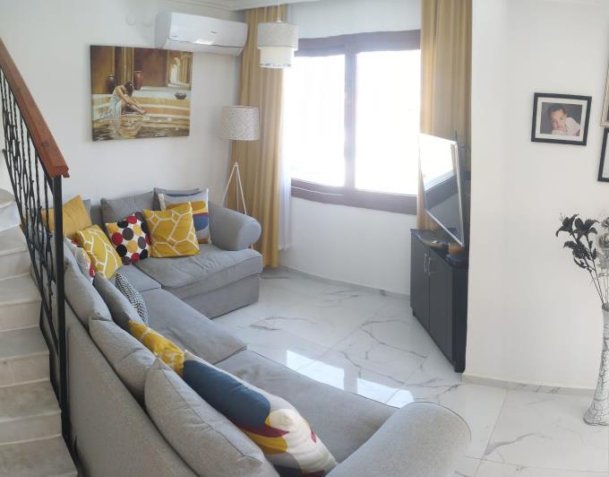 Image No.24-4 Bed House for sale