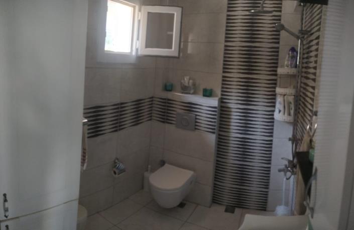 Image No.28-4 Bed House for sale