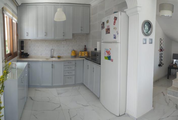 Image No.25-4 Bed House for sale