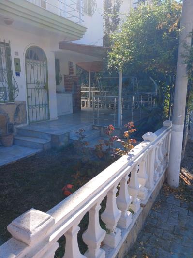 Image No.2-4 Bed House for sale