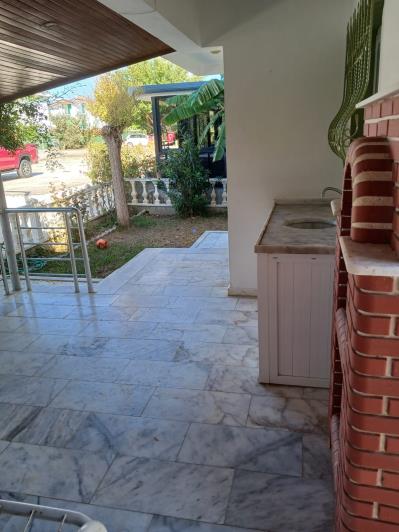 Image No.4-4 Bed House for sale