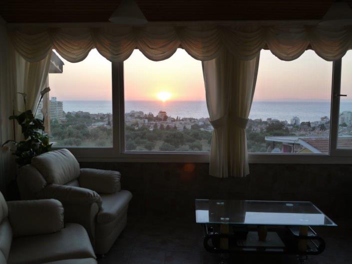 Image No.11-4 Bed House for sale