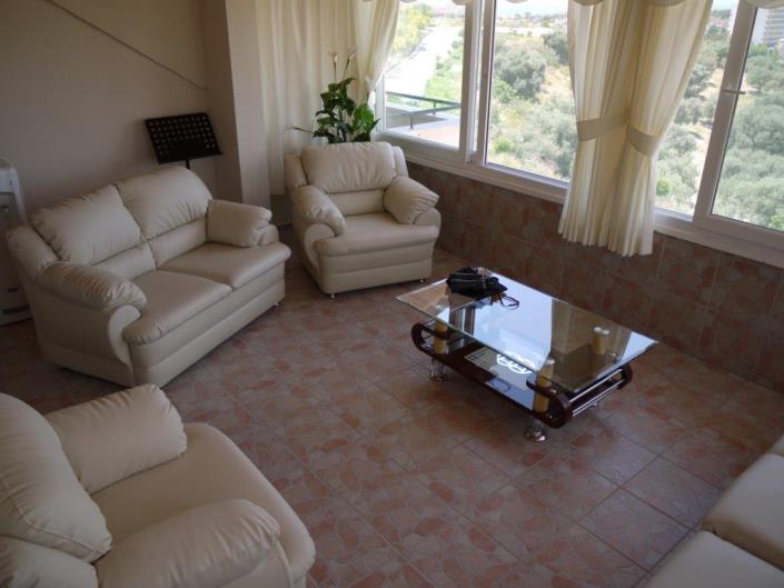 Image No.16-4 Bed House for sale