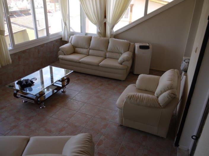 Image No.18-4 Bed House for sale