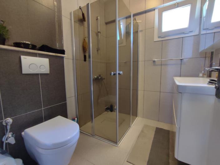 Image No.23-3 Bed House for sale