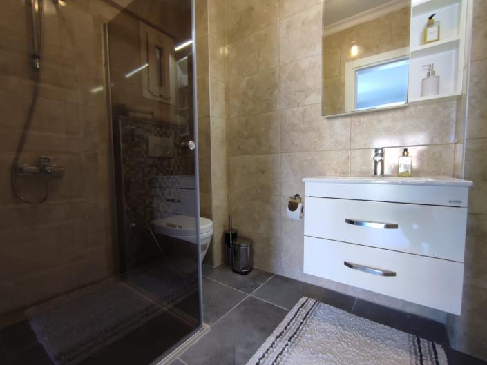 Image No.37-3 Bed House for sale