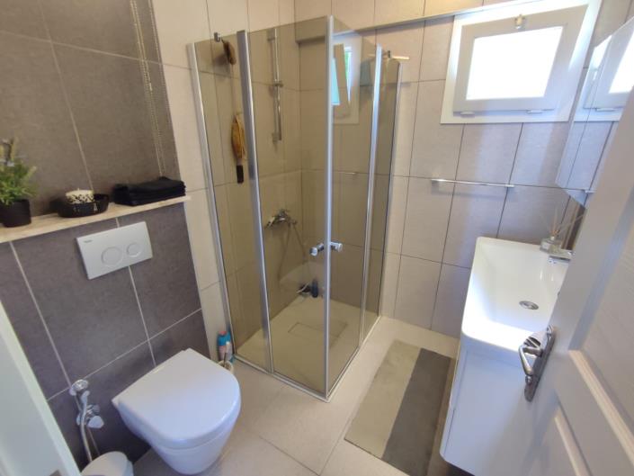 Image No.26-3 Bed House for sale