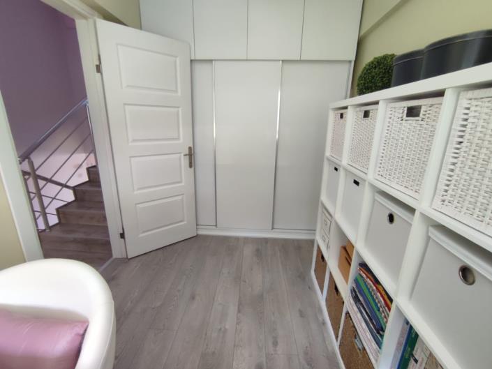 Image No.38-3 Bed House for sale