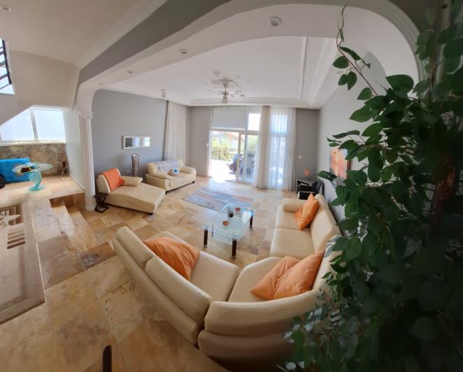 Image No.1-Maison / Villa de 4 chambres à vendre à Kusadasi