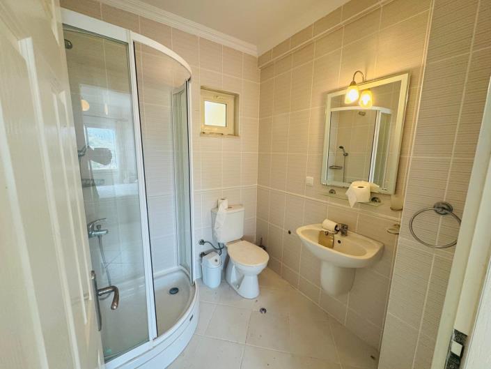 Image No.18-2 Bed Apartment for sale