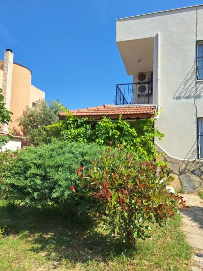 Image No.11-3 Bed House for sale