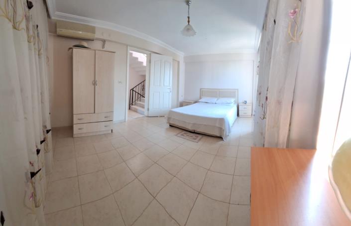 Image No.32-3 Bed House for sale