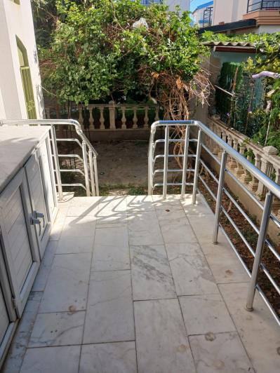 Image No.4-4 Bed House for sale